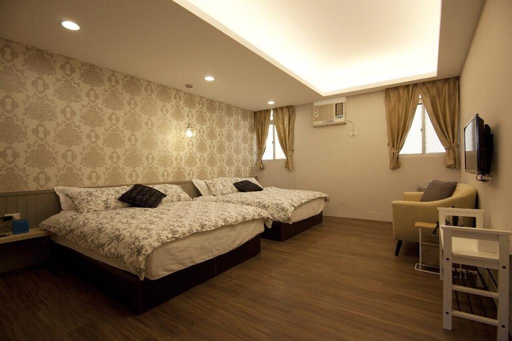 Chao Daily Rent Hotel ไถหนาน ภายนอก รูปภาพ