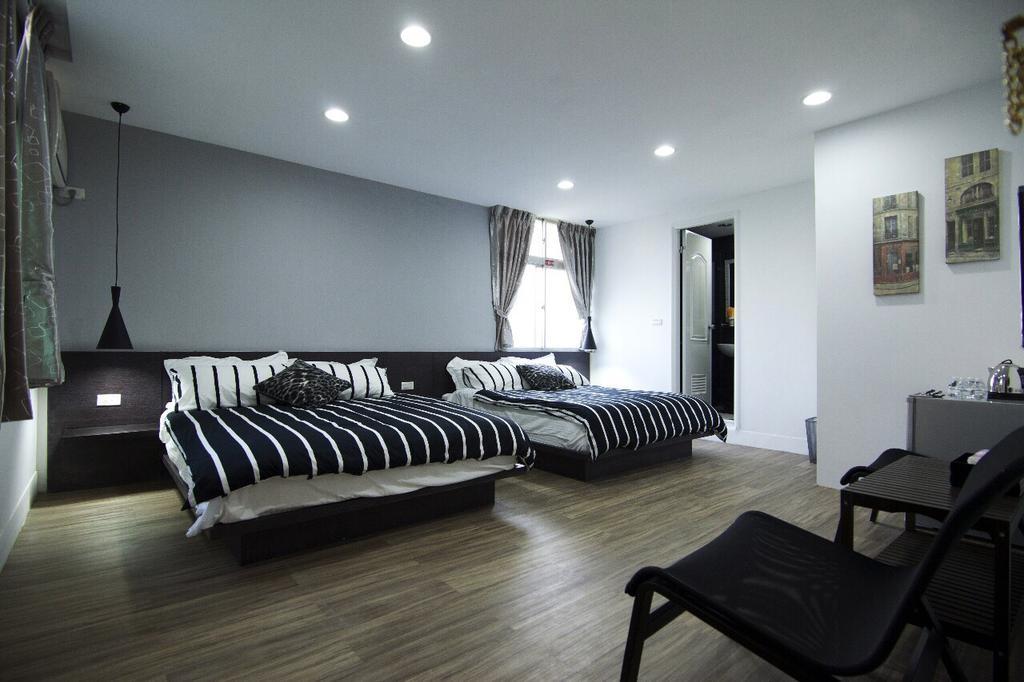 Chao Daily Rent Hotel ไถหนาน ภายนอก รูปภาพ